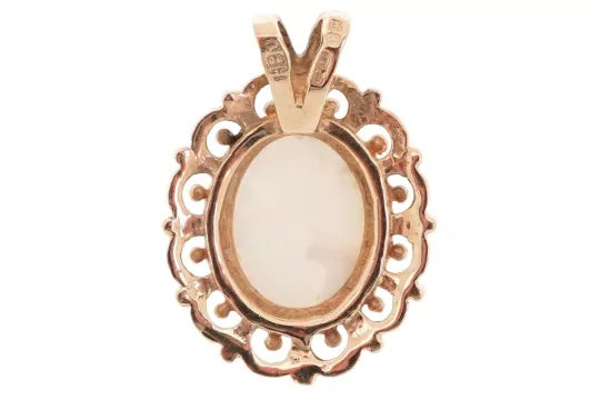 9ct Gold Opal Pandant