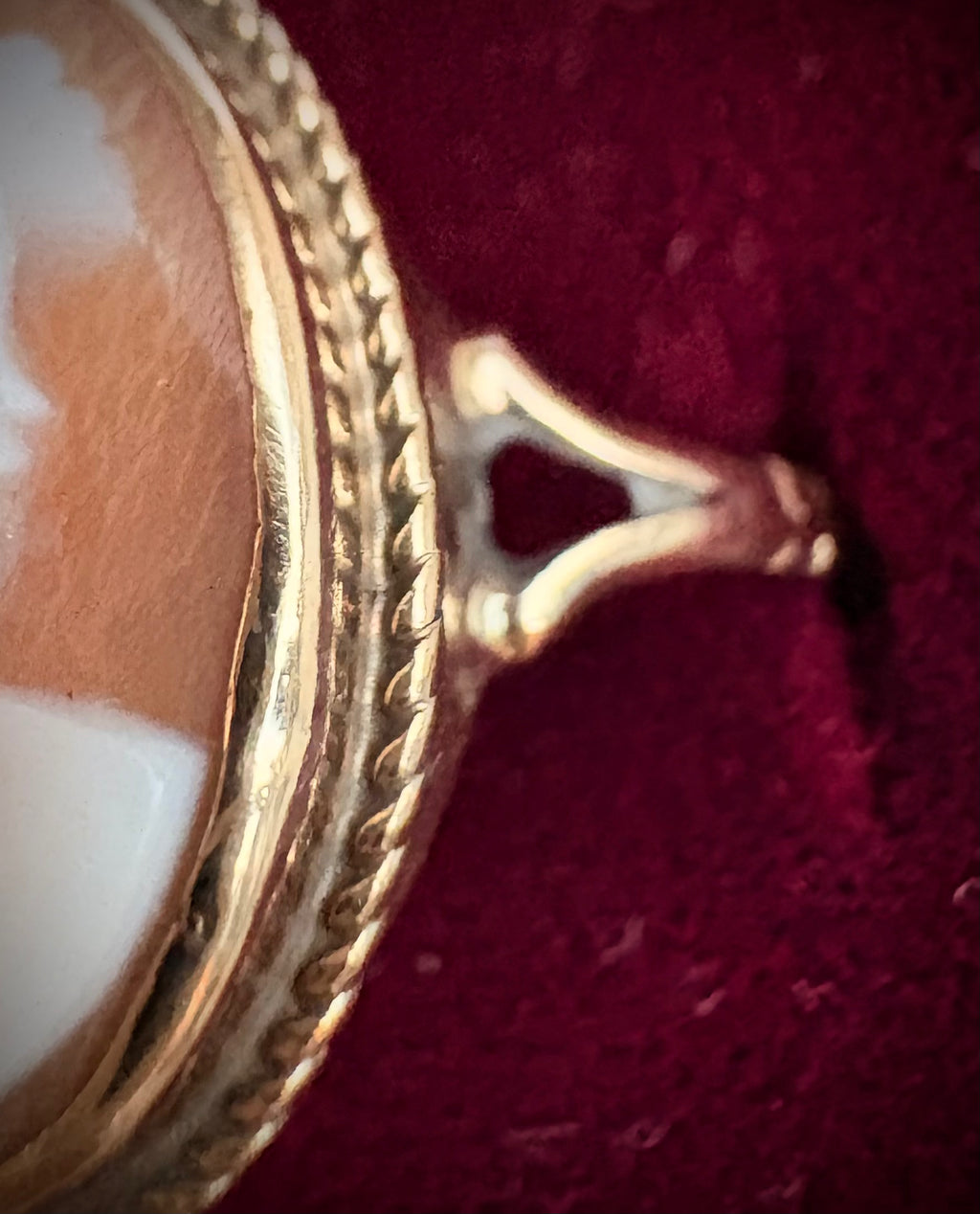 9ct gold shell cameo ring, Edwardian c.1900