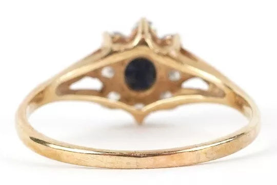 9ct Gold Black and Clear Stone Cluster Ring